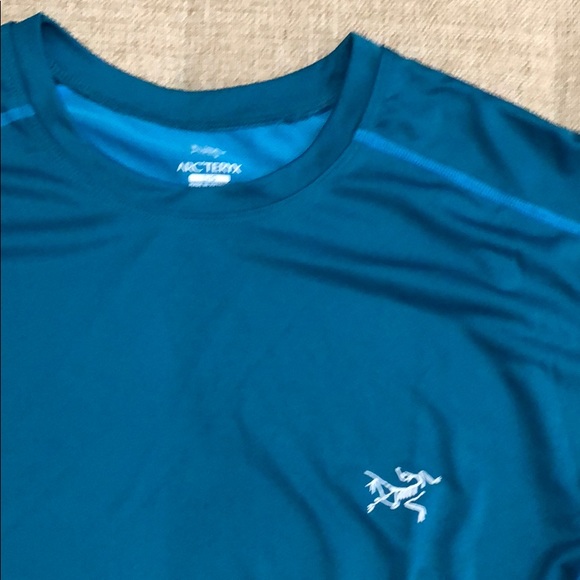 Arc’teryx men’s Accelero Comp SS t-shirt blue NEW - Picture 2 of 4